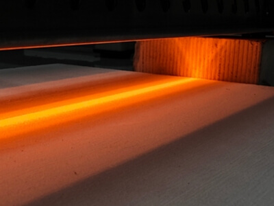 如何選擇焊接技術？紅外線焊接與激光焊接的深度對比！